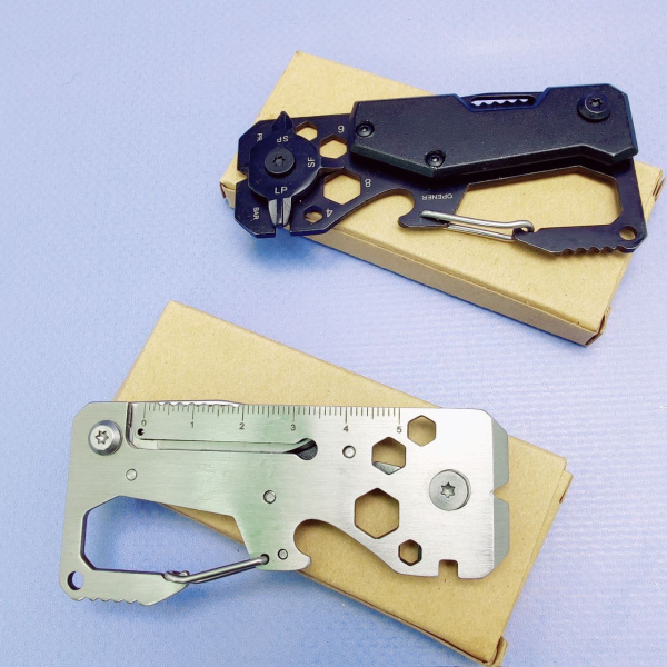 Мультиинструмент 11в1 с карабином и шестигранными ключами / Карманный мультитул